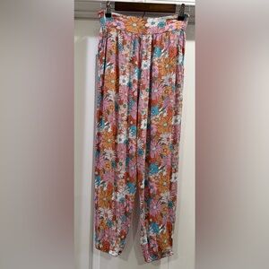 SO Floral High Rise Jogger Size Medium